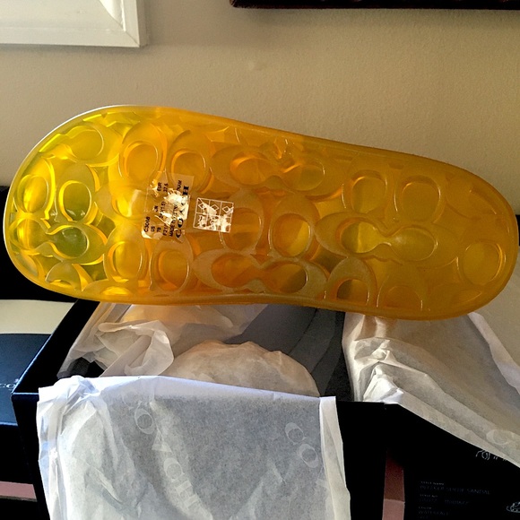 Coach Ulyssa Slides - Picture 7 of 8